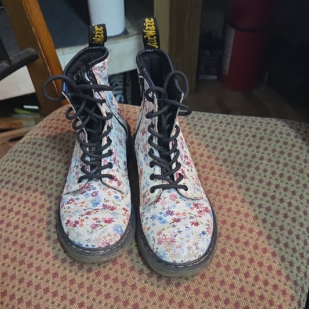 Floral Lace-Up Boots